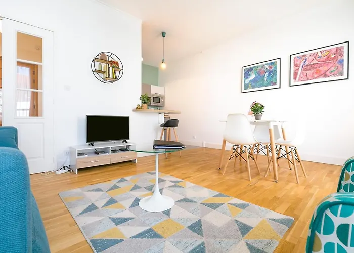 56-chabot-charny Apartment